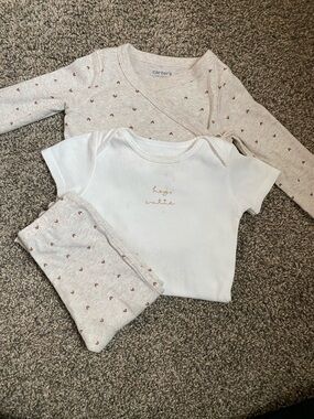 Carter's White Bodysuit with Cream Taupe Heart-Print Set